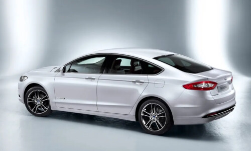 Ford Mondeo Hybrid #10