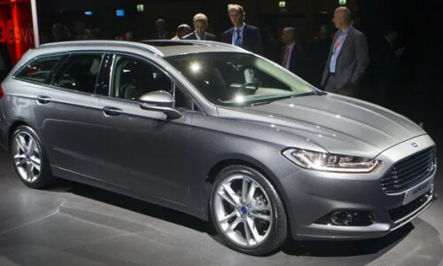 Ford Mondeo Hybrid #14