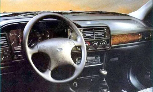 Ford Scorpio #17