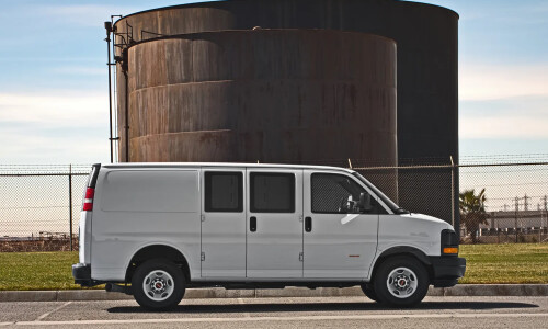 GMC Savana #7