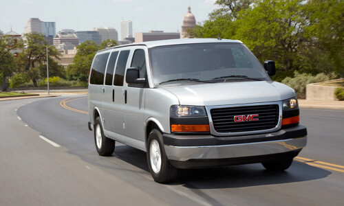 GMC Savana #9