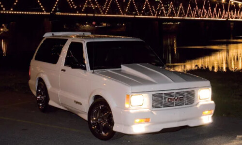 GMC Typhoon #11