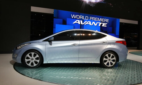 Hyundai Elantra #12