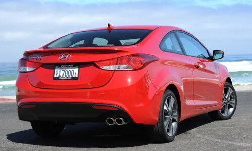 Hyundai Elantra Coupe #8