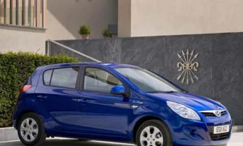 Hyundai i20 blue #2