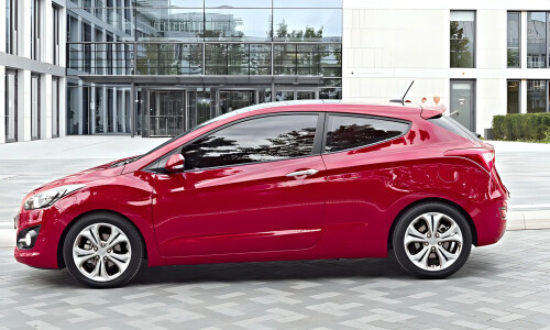 Hyundai i30 Coupe #2