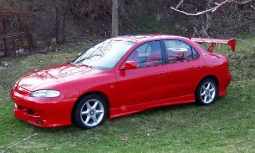 Hyundai Lantra #5