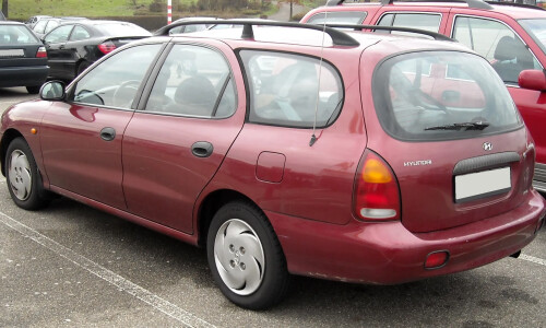 Hyundai Lantra #9