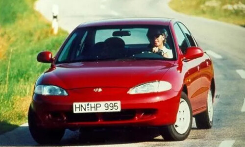 Hyundai Lantra #12