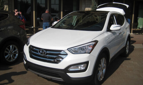 Hyundai Santa Fe Vanilla White #11