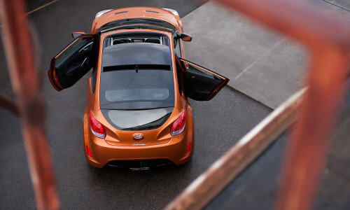 Hyundai Veloster #1