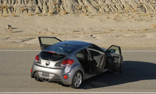 Hyundai Veloster Turbo #5