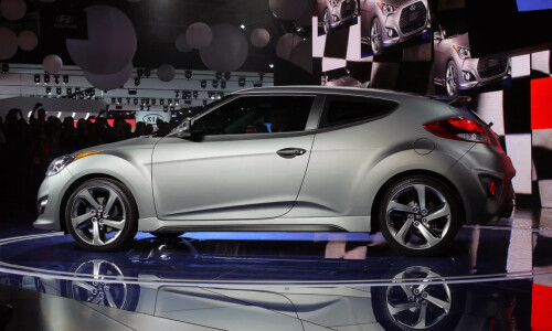Hyundai Veloster Turbo #12