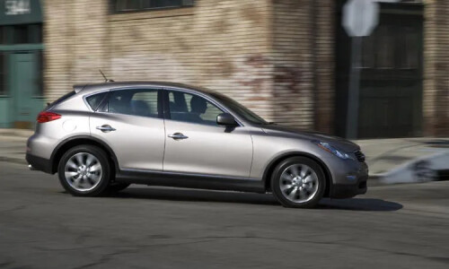 Infiniti EX35 #10