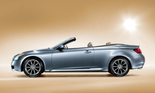 Infiniti G37 Cabrio #6