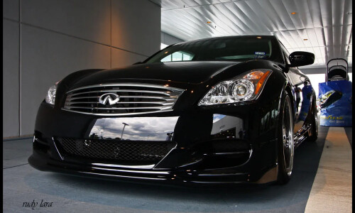 Infiniti G37x S #9
