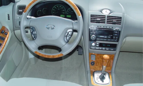 Infiniti I35 #9