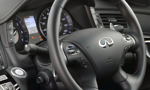 Infiniti M30d #3