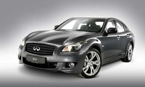 Infiniti M30d #5
