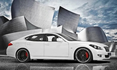 Infiniti M30d #13