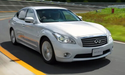Infiniti M35h #3