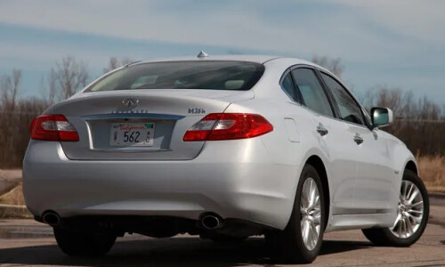 Infiniti M35h #5