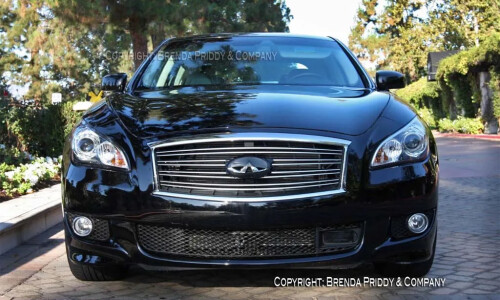 Infiniti M56 #4