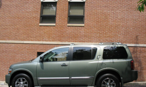Infiniti QX #9