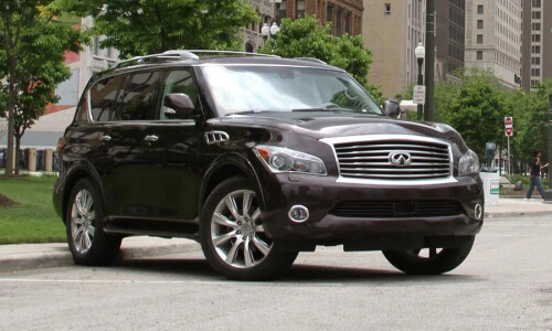 Infiniti QX56 #9