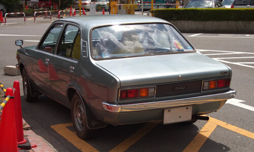 Isuzu Gemini #4
