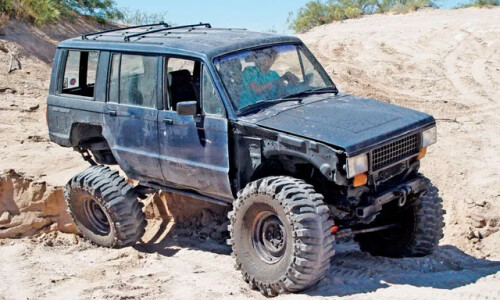 Isuzu Trooper #8