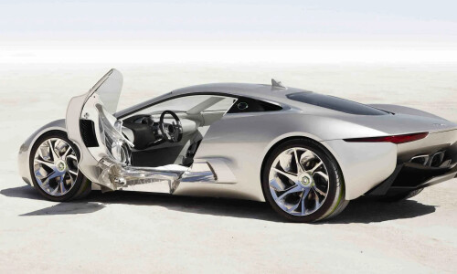 Jaguar C-X75 #13