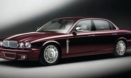 Jaguar Daimler Super Eight #11