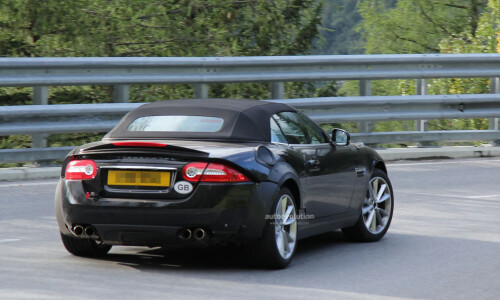 Jaguar XE #8