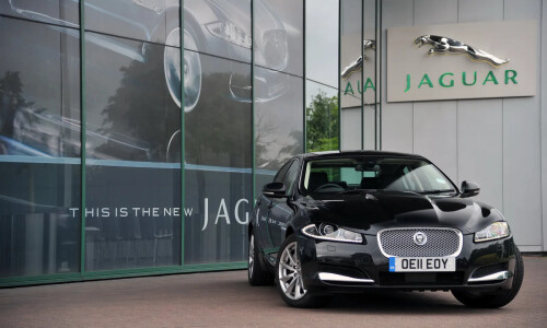 Jaguar XF 2.2 Diesel #8