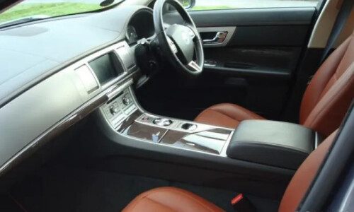 Jaguar XF 4.2 SV8 #4