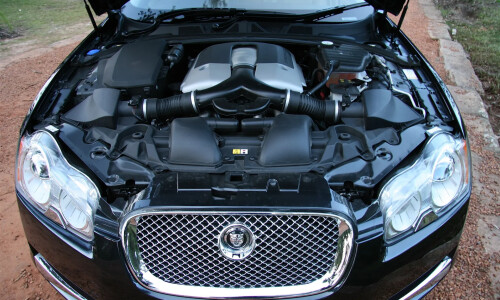 Jaguar XF 4.2 SV8 #5