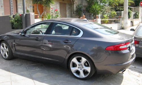 Jaguar XF 4.2 SV8 #12