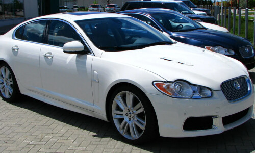 Jaguar XFR #9