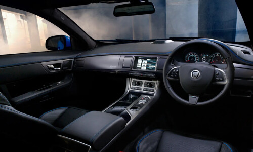 Jaguar XFR-S #4