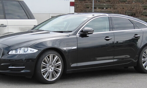 Jaguar XJ #2