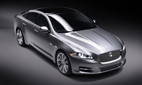Jaguar XJ #16