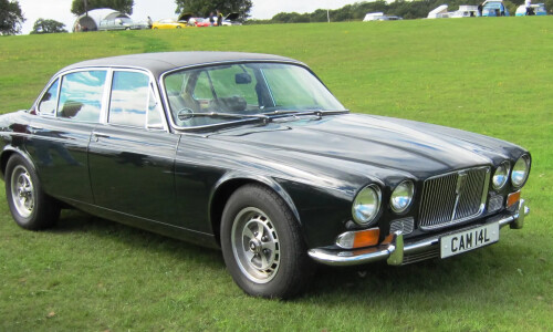 Jaguar XJ12 #9