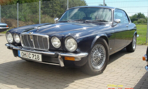 Jaguar XJ12 #13