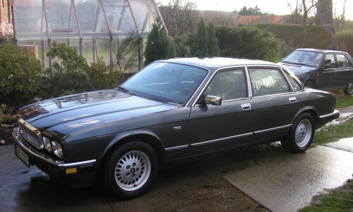 Jaguar XJ40 #5