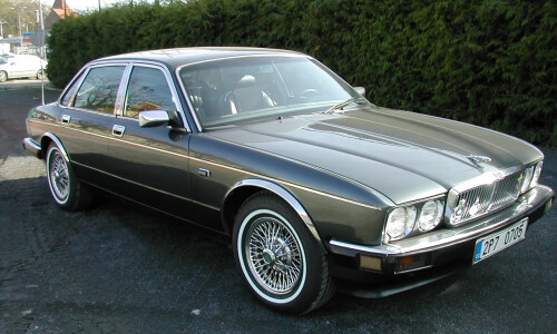 Jaguar XJ40 #6