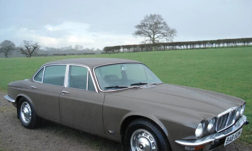 Jaguar XJ6 #5