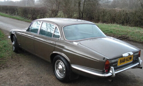 Jaguar XJ6 #6