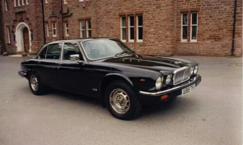 Jaguar XJ6 3.0 #12
