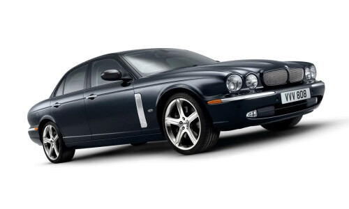 Jaguar XJR #13
